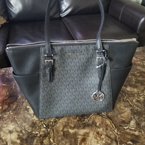 Michael Kors purse NWT - Picture 1 of 12